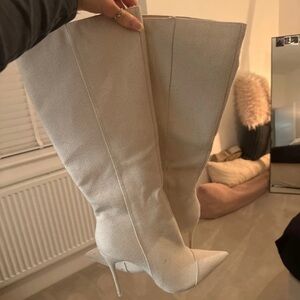 Boots Elegant Beige Heeled Boots